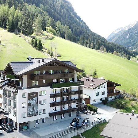 Aktivhotel Feichtner Hof Kaunertal Exterior foto